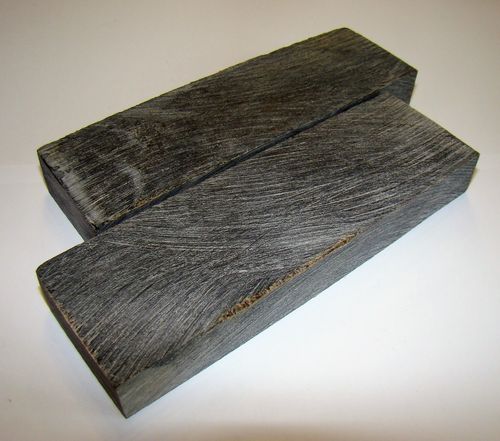 Büffelhornplatte schwarz geschliffen 13x4,5-5,0x1,8-2cm
